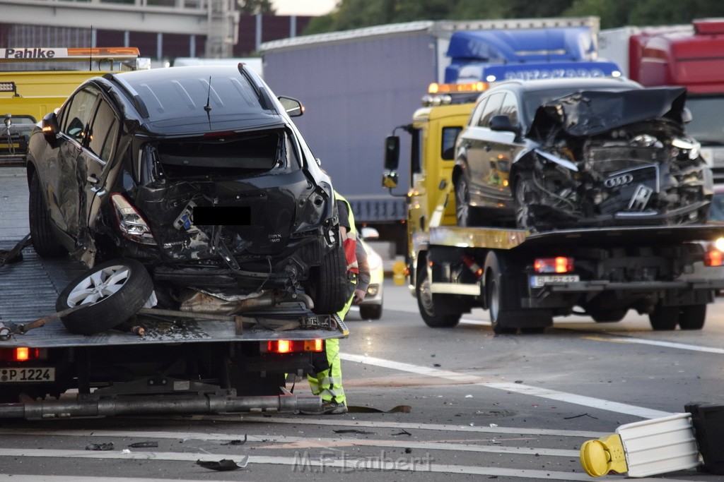 VU mehrere PKW A 3 Rich Oberhausen Hoehe AK Koeln Ost P270.JPG - Miklos Laubert